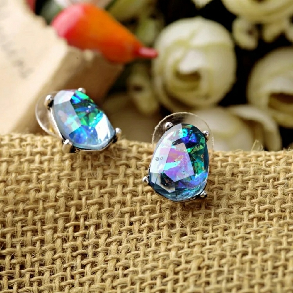 Blue Rhinestone Vintage Gold Stud Earrings - Picture 5 of 7